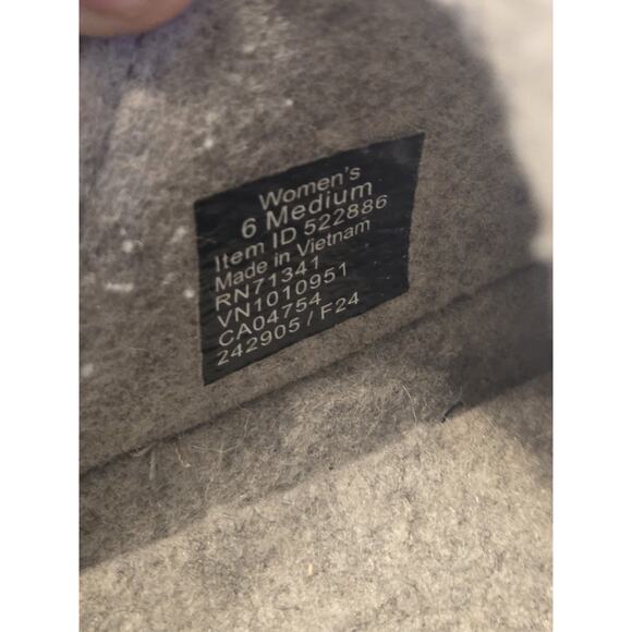 L.L. Bean Downeast Wool Slip Ons Sz 6 Medium Very Light Wear "Bound" Sole Walkin - Picture 6 of 9